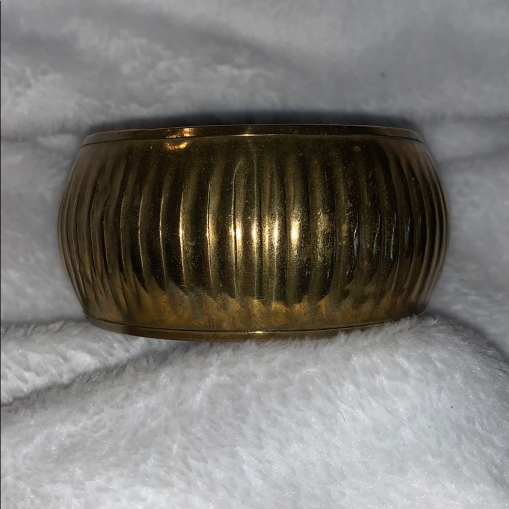 Vintage Brass Cuff with Line Design - Retro - Picture 5 of 6